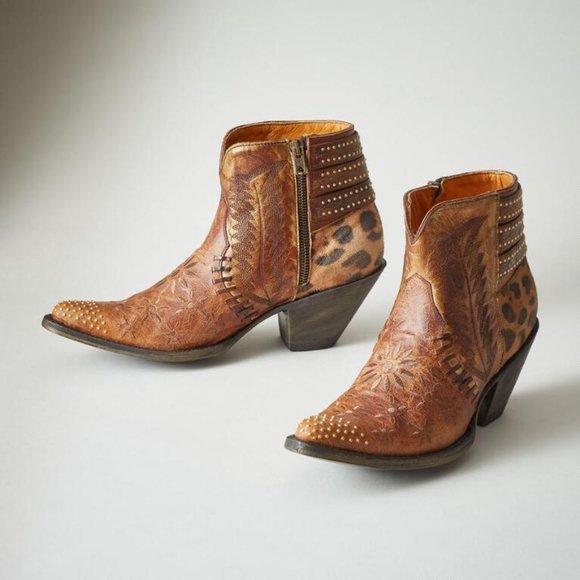 flora loca ankle boots